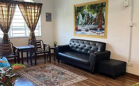 Homestay Camelia (Anggerik)